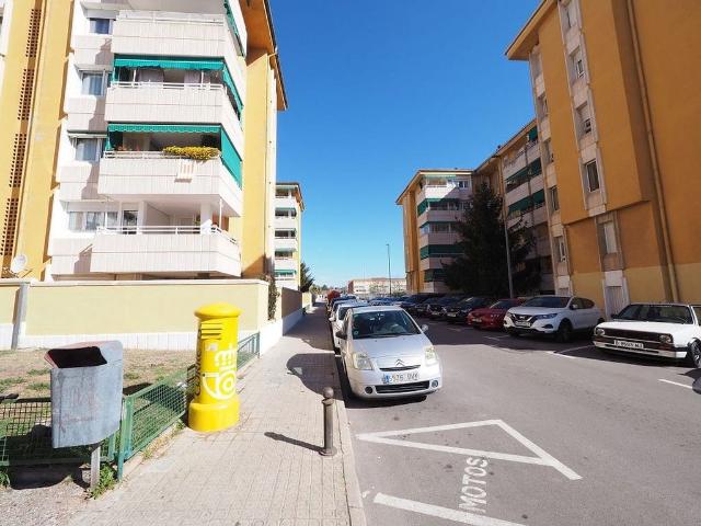 Piso en venta en calle Grup Parada, Manresa, de 123 m² 3 habitaciones por 139.000