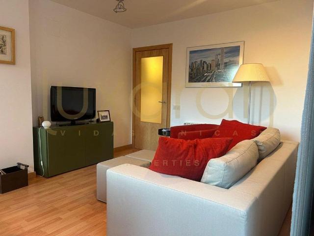 Piso en venta en calle Hug Rogervalencia D'aneu, Alt Àneu, de 50 m² 2 habitaciones por 212.400
