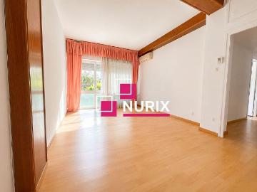 Piso en venta en calle Huelva, Barcelona, de 90 m² 4 habitaciones por 380.000