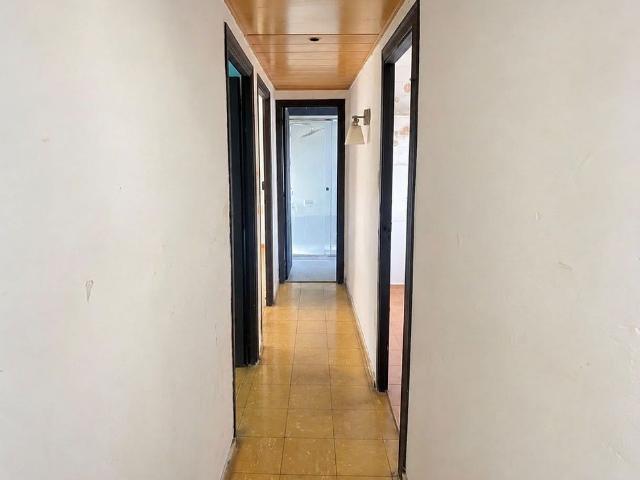 Piso en venta en calle Holanda, Hospitalet de Llobregat, L´, de 70 m² 3 habitaciones por 169.000