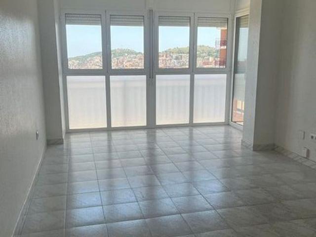 Piso en venta en calle Idumea, Barcelona, de 85 m² 4 habitaciones por 386.000