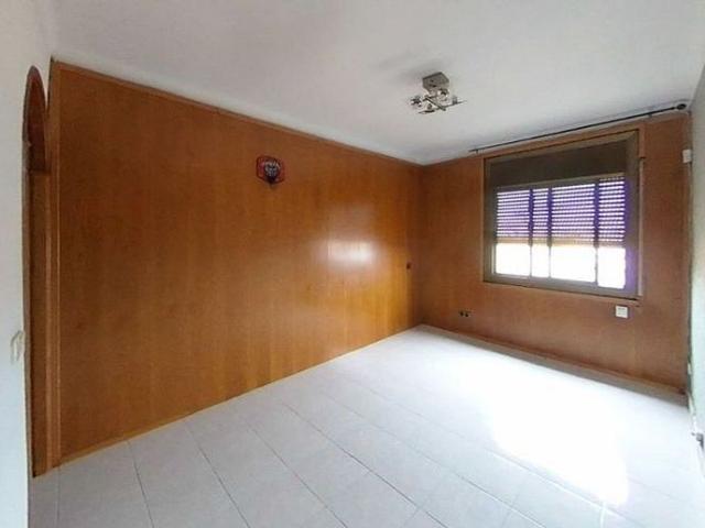 Piso en venta en calle Illes Canàries, Hospitalet de Llobregat, L´, de 55 m² 3 habitaciones por 136.000
