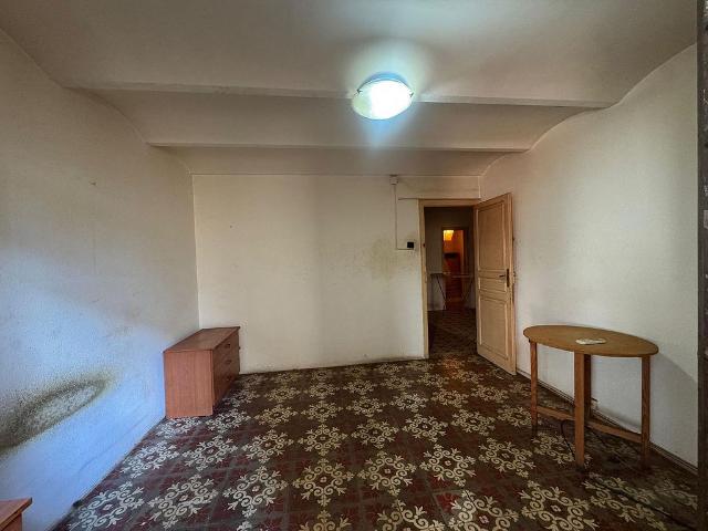 Piso en venta en calle Industria, Barcelona, de 65 m² 3 habitaciones por 250.000