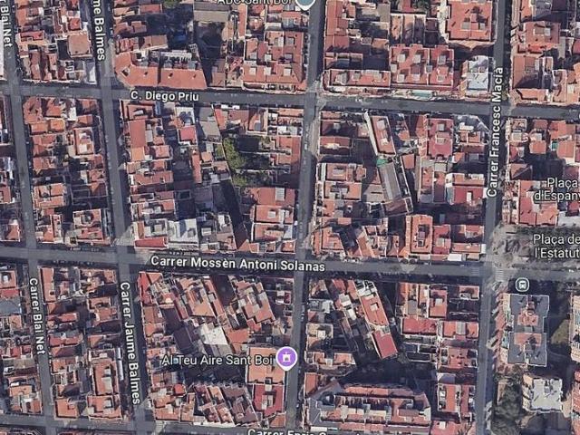 Piso en venta en calle Isaac Albéniz, Sant Boi de Llobregat, de 46 m² 3 habitaciones por 132.500