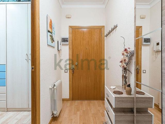 Piso en venta en calle Juan de Garay, Barcelona, de 78 m² 3 habitaciones por 228.071