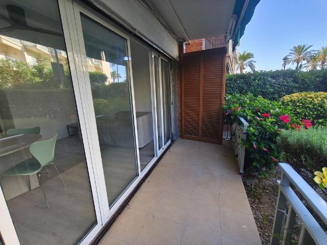 Piso en venta en calle Juan de la Cosa, Vilanova i La Geltrú, de 69 m² 2 habitaciones por 350.000