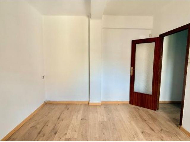 Piso en Venta en Calle Juan De Rojas, 12, Cuéllar