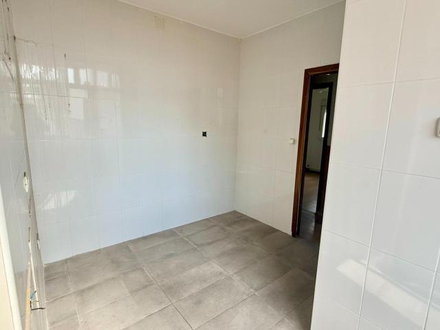 Piso en Venta en Calle Juan De Rojas, 12, Cuéllar