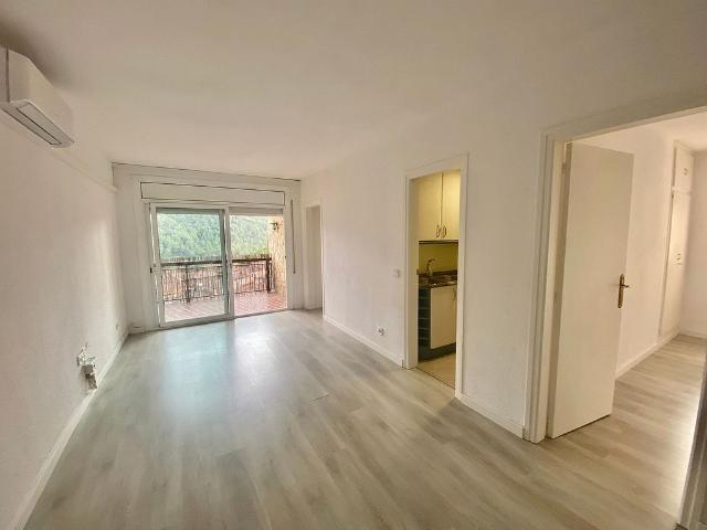 Piso en venta en calle Jaume Balmes, Corbera de Llobregat, de 70 m² 3 habitaciones por 216.000
