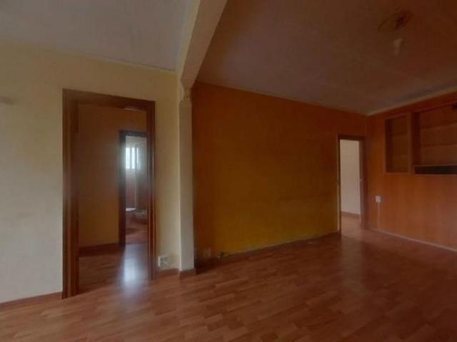 Piso en venta en calle Jerez de la Frontera, Badalona, de 64 m² 3 habitaciones por 86.810