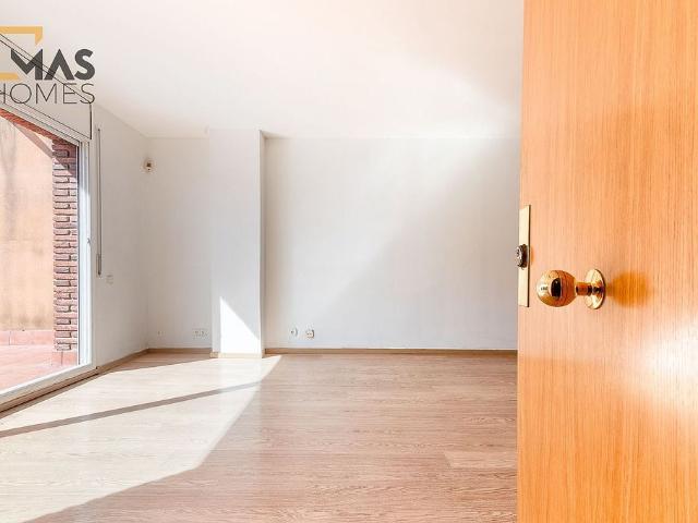 Dúplex en venta en calle Josep Jové, Cervelló, de 95 m² 3 habitaciones por 285.000