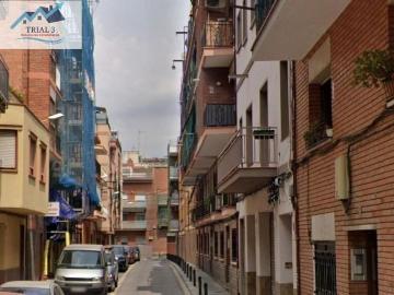 Piso en venta en calle De Josep Recort i Dagà, Cornellà de Llobregat, de 62 m² 3 habitaciones por 110.000
