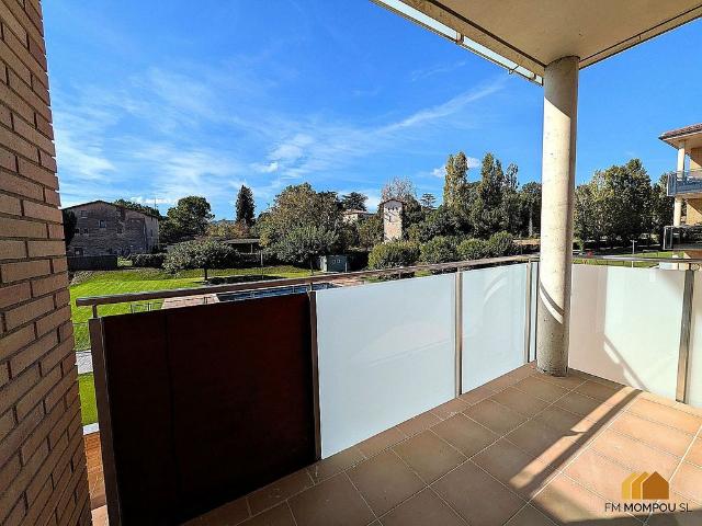Piso en venta en calle Josep Ventura, Tona, de 107 m² 4 habitaciones por 361.883