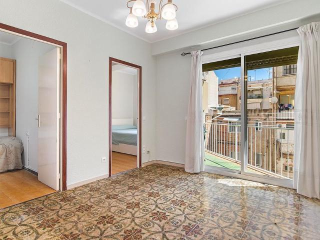 Piso en venta en calle Joventut, Hospitalet de Llobregat, L´, de 60 m² 3 habitaciones por 200.000