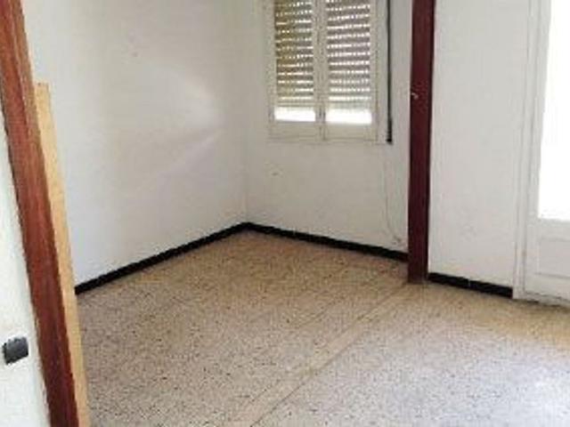 Piso en venta en calle Llevant, Montcada i Reixac, de 69 m² 3 habitaciones por 89.100
