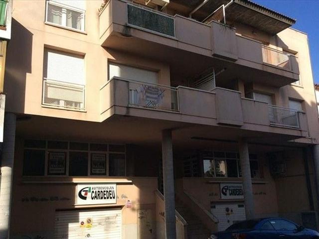 Piso en venta en calle Llinars, Cardedeu, de 90 m² 1 habitación por 262.500