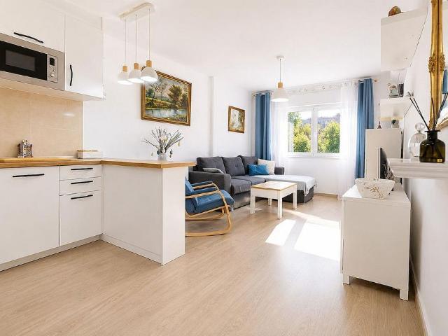 Piso en venta en calle Llobregat, Cambrils, de 39 m² 1 habitación por 180.300