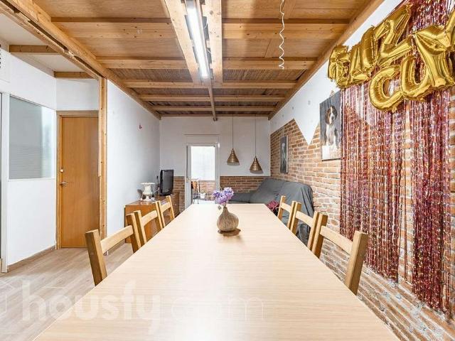 Piso en venta en calle Llobregat, Hospitalet de Llobregat, L´, de 110 m² 3 habitaciones por 150.000