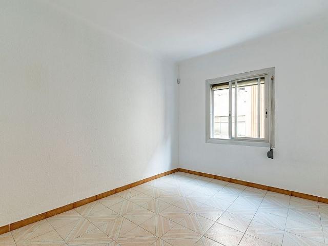 Piso en venta en calle Llobregat, Hospitalet de Llobregat, L´, de 55 m² 3 habitaciones por 175.000