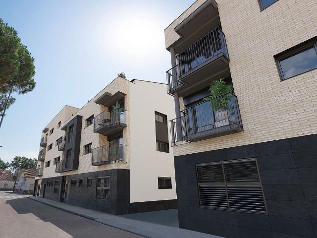 Piso en venta en calle Lluis Millet, Cardedeu, de 78 m² 3 habitaciones por 270.000
