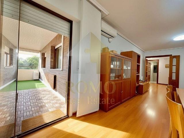 Piso en venta en calle Puig Antich, Sabadell, de 128 m² 4 habitaciones por 389.000