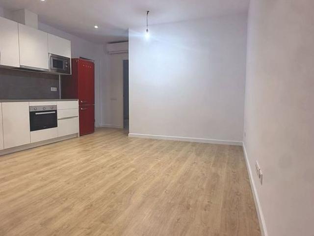 Piso en venta en calle Puigmarti, Barcelona, de 46 m² 2 habitaciones por 476.000