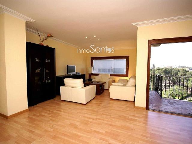 Piso en venta en calle Pujada del Castell, Figueres, de 140 m² 4 habitaciones por 295.000