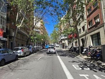 Piso en venta en calle Padilla, Barcelona, de 68 m² 3 habitaciones por 295.000