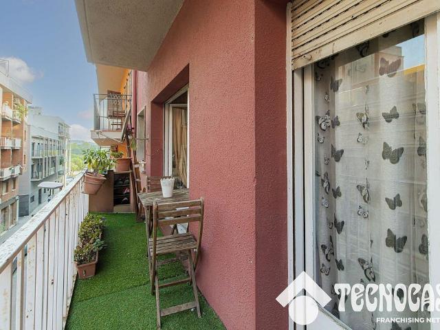 Piso en venta en calle Padilla, Barcelona, de 75 m² 3 habitaciones por 365.000