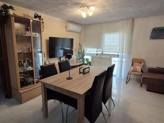 Piso en venta en calle Pare Ignasi Puig, Manresa, de 69 m² 4 habitaciones por 98.000