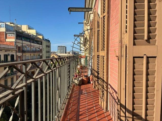 Piso en venta en calle Paris, Barcelona, de 71 m² 3 habitaciones por 480.000