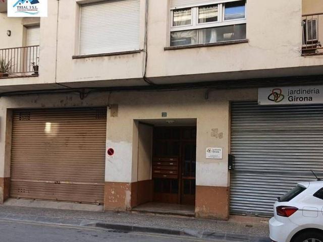 Piso en venta en calle Pere Compte, Girona, de 101 m² 3 habitaciones por 180.000