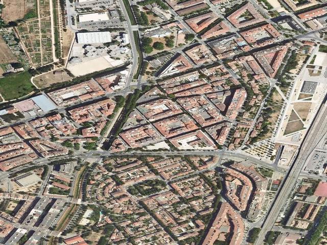 Piso en venta en calle Pere Compte, Girona, de 115 m² 4 habitaciones por 148.750