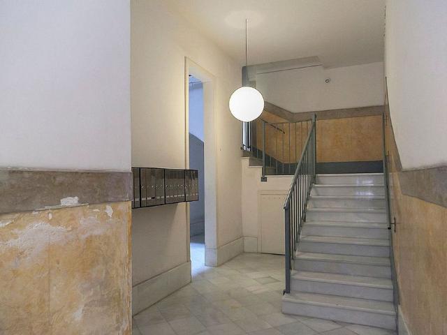 Piso en venta en calle Pere Serafi, Barcelona, de 48 m² 2 habitaciones por 389.000