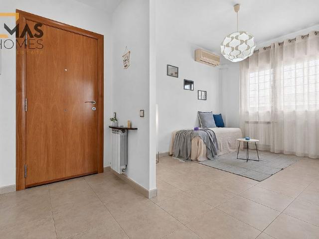 Piso en venta en calle Pinedade la, Terrassa, de 62 m² 2 habitaciones por 179.000