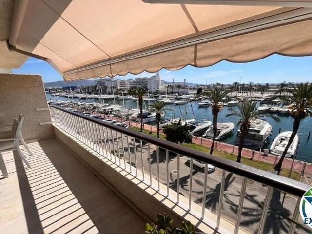 Piso en venta en calle Port Grec, Castelló d´Empúries, de 72 m² 2 habitaciones por 325.000