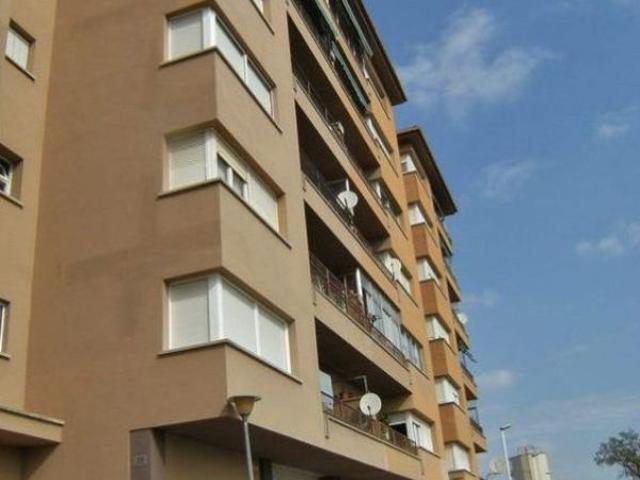 Piso en venta en calle Pous i Pagès, Figueres, de 100 m² 3 habitaciones por 96.000