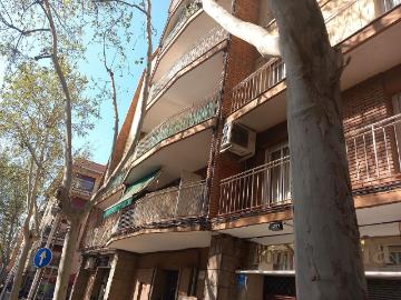 Piso en venta en calle Prats Lluçanes de, Sabadell, de 83 m² 2 habitaciones por 176.000