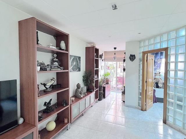 Piso en venta en calle Ps Mare de Deu del Coll, Barcelona, de 70 m² 2 habitaciones por 295.000