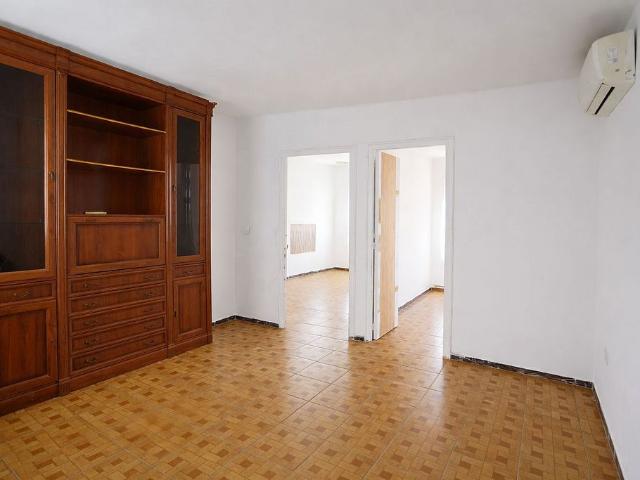 Piso en venta en calle Quatre, Tarragona, de 55 m² 2 habitaciones por 69.000