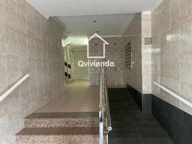 Piso en venta en calle Rafael Casanova, Granollers, de 89 m² 3 habitaciones por 141.000