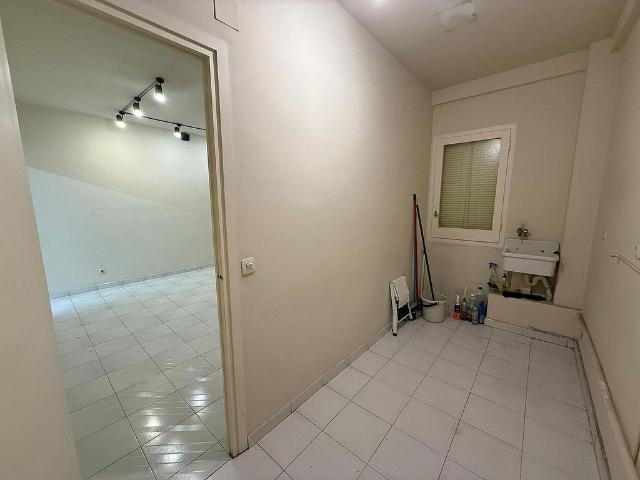 Piso en venta en calle Rb Onze de Setembre, Barcelona, de 89 m² 4 habitaciones por 309.000