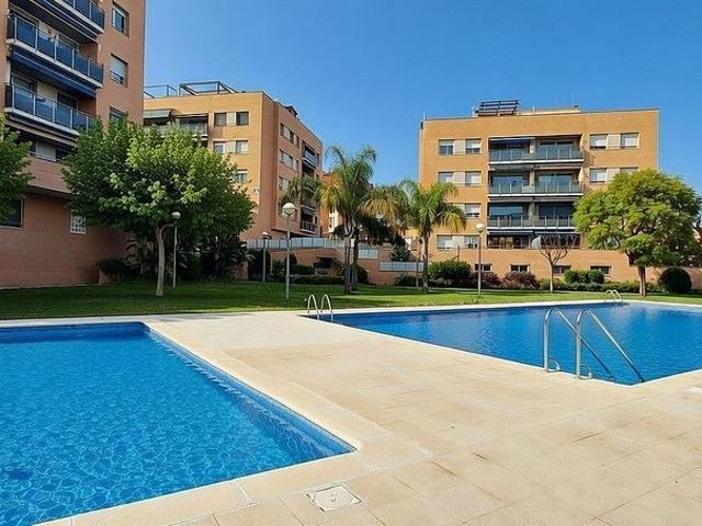Piso en venta en calle Rd de Març, Montgat, de 146 m² 4 habitaciones por 690.000