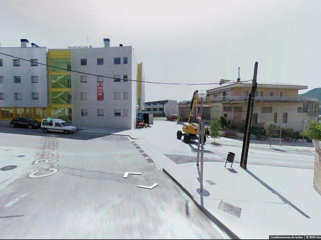 Piso en venta en calle Reverend Puigbo, Callús, de 99 m² 2 habitaciones por 100.000