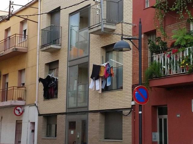 Piso en venta en calle Riera, Canovelles, de 47 m² 2 habitaciones por 51.000