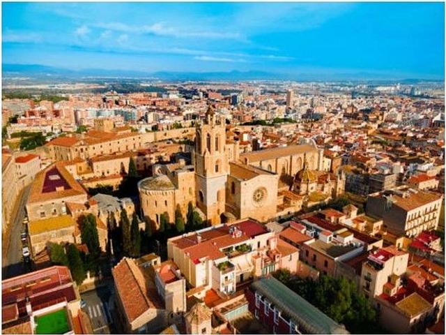 Piso en venta en calle Riu Llobregat, Tarragona, de 84 m² 3 habitaciones por 90.000