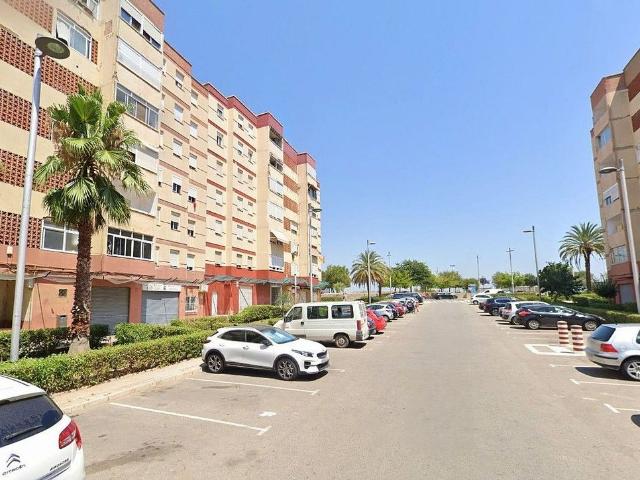 Piso en venta en calle Riu Llobregat, Tarragona, de 85 m² 3 habitaciones por 30.000