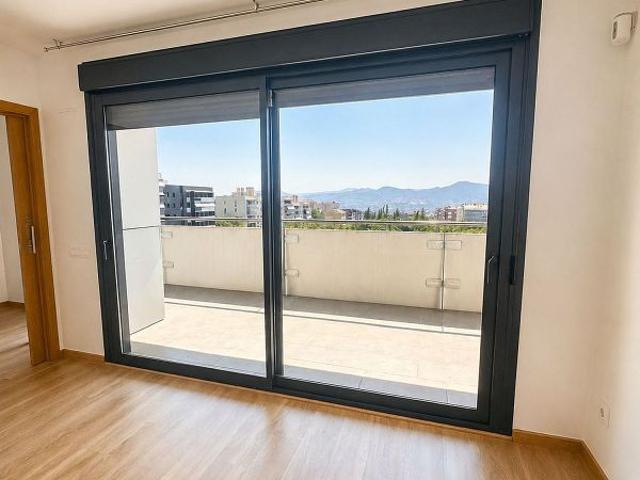 Piso en venta en calle De Rosa Luxemburg, Sant Just Desvern, de 109 m² 3 habitaciones por 660.000