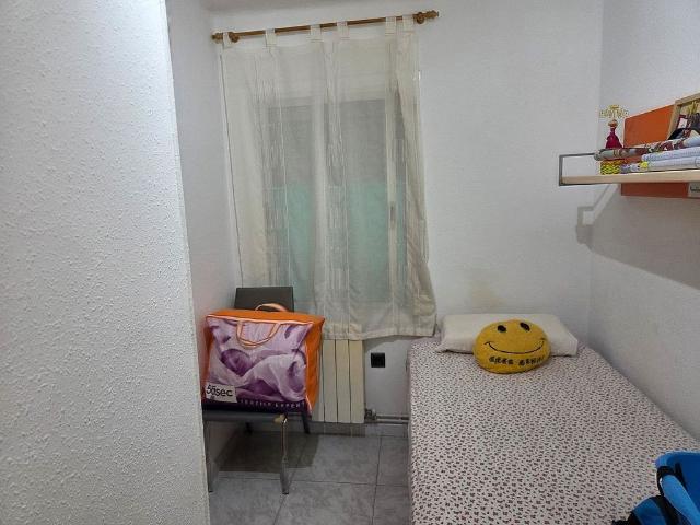 Piso en venta en calle Roses de Les, Sant Feliu de Llobregat, de 60 m² 3 habitaciones por 249.000