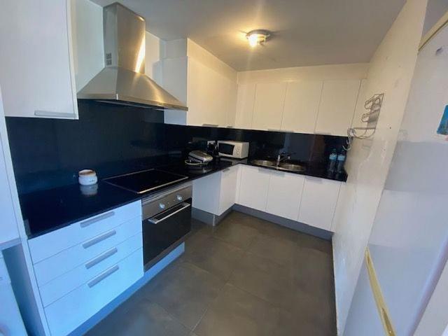Piso en venta en calle Sud, Figueres, de 70 m² 2 habitaciones por 170.000